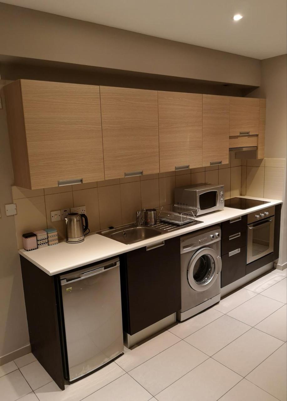 Beachfront Amazing New Apartment Limassol Exteriör bild